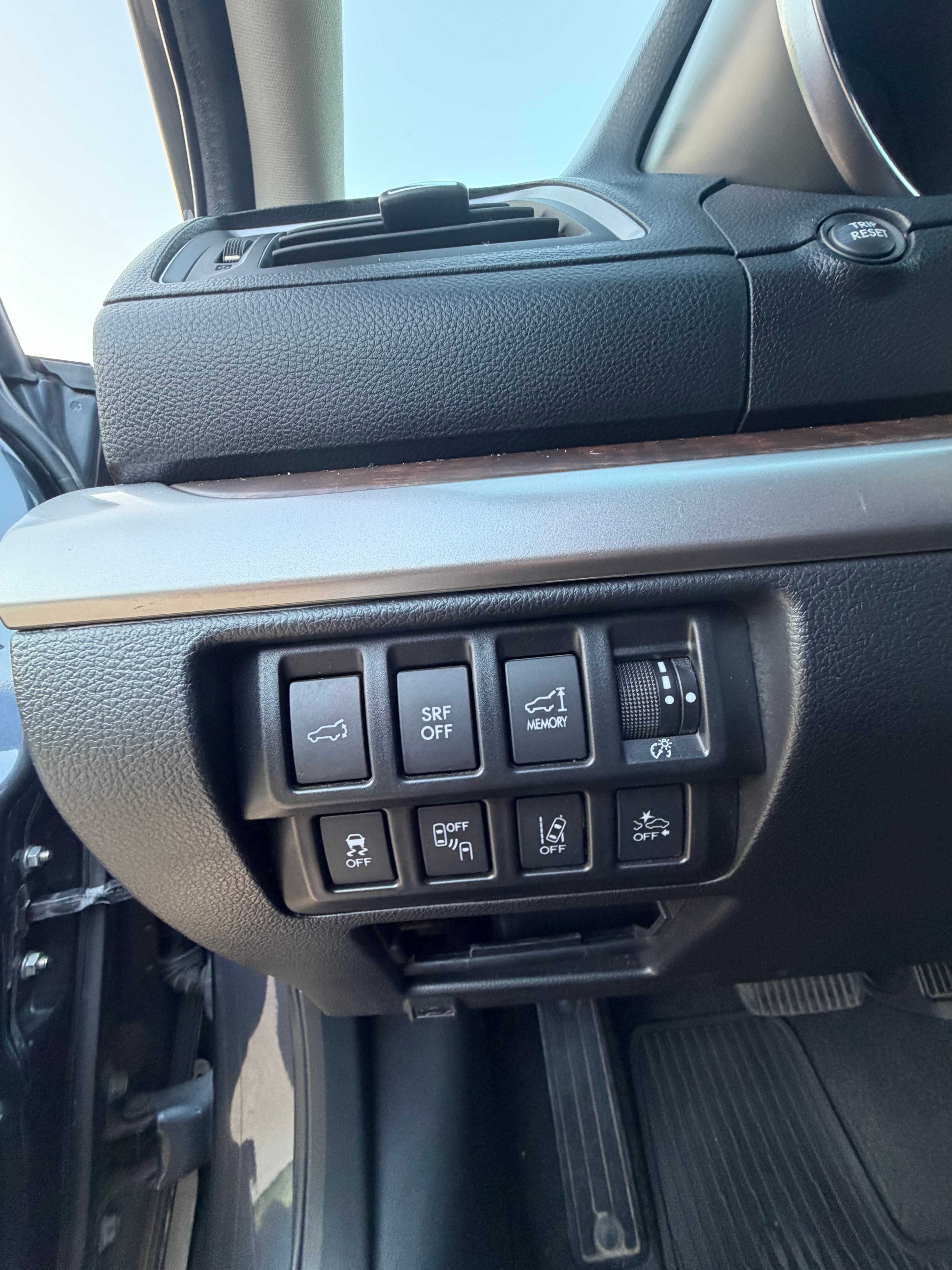 Used 2017 Subaru Outback 2.5i Limited AWD/4WD image 13