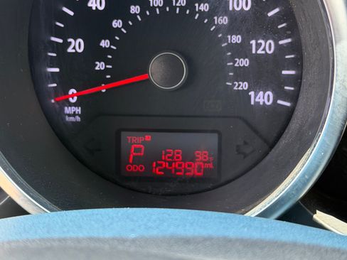 Used 2013 Kia Soul + w/ Audio Pkg FWD image 5