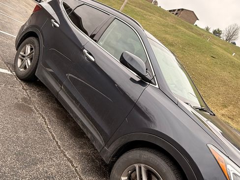Used 2017 Hyundai Santa Fe Sport image 8