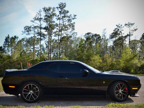 Used 2016 Dodge Challenger R/T Scat Pack image 2