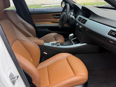 Used 2010 BMW 335i Sedan RWD image 23