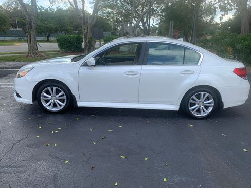 Used 2014 Subaru Legacy 2.5i Limited image 1