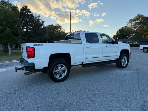 Used 2016 Chevrolet Silverado 2500 LTZ image 16