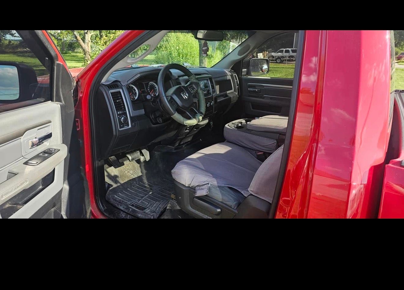 Used 2015 RAM 1500 Tradesman w/ Power & Remote Entry Group AWD/4WD image 4