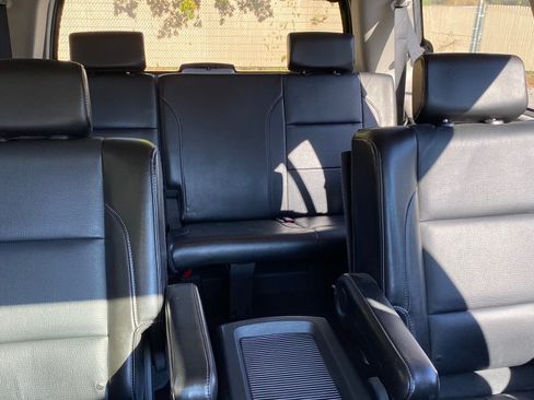 Used 2011 Nissan Armada Platinum w/ 2nd Row Captain Seat Pkg image 17