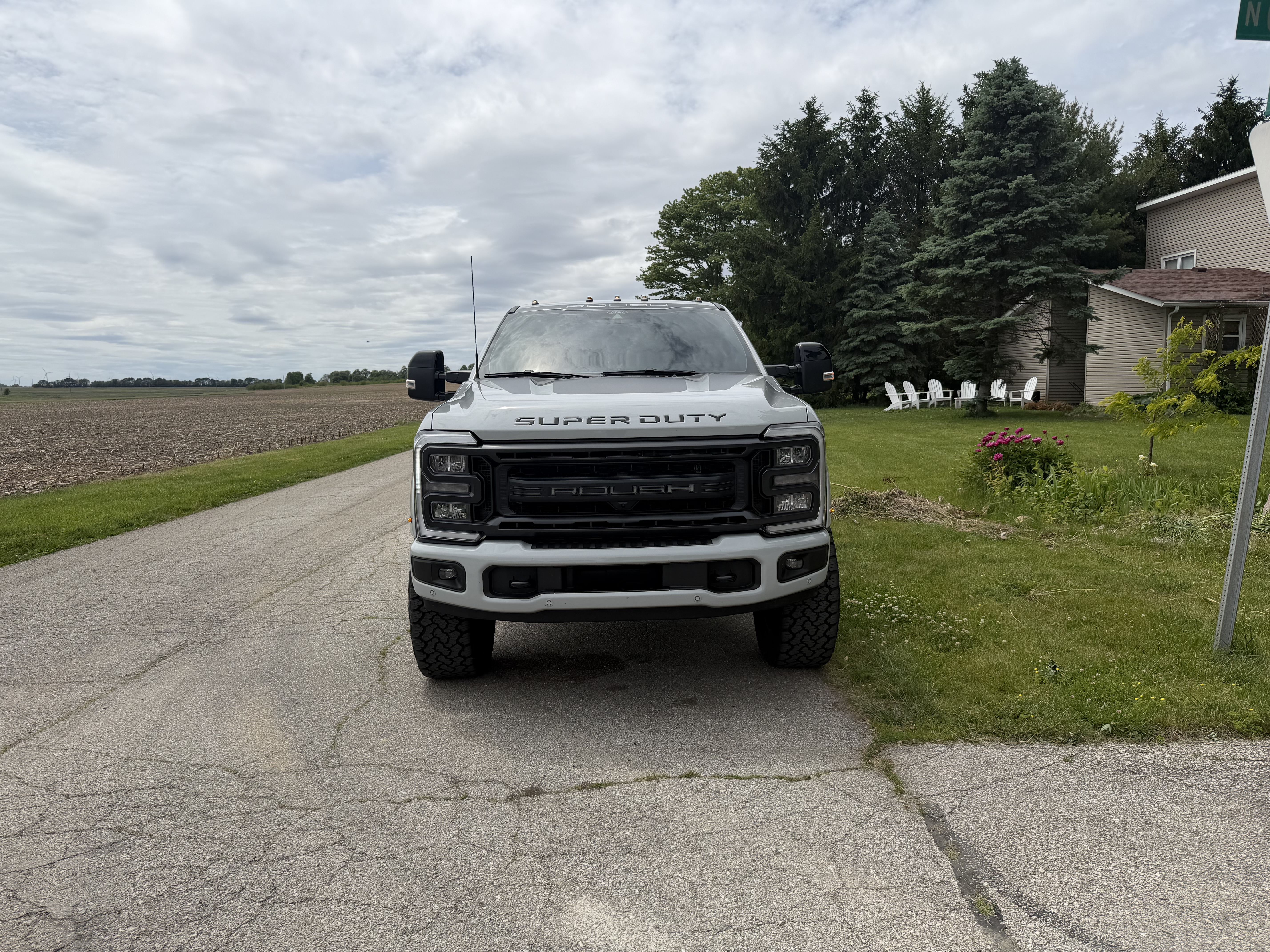 Used 2025 Ford F250 Lariat w/ Lariat Ultimate Package AWD/4WD image 4