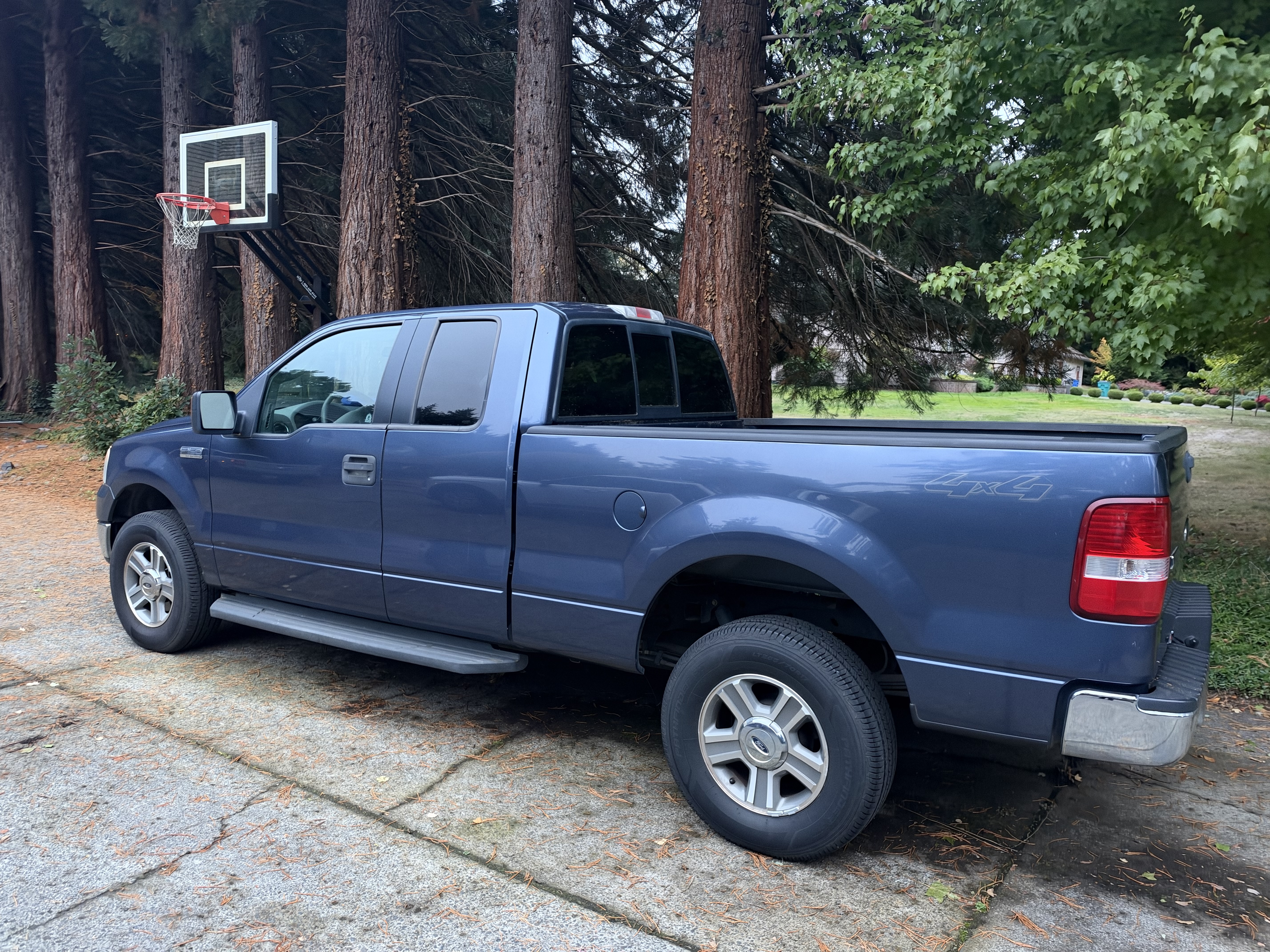 Used 2005 Ford F150 XLT AWD/4WD image 2