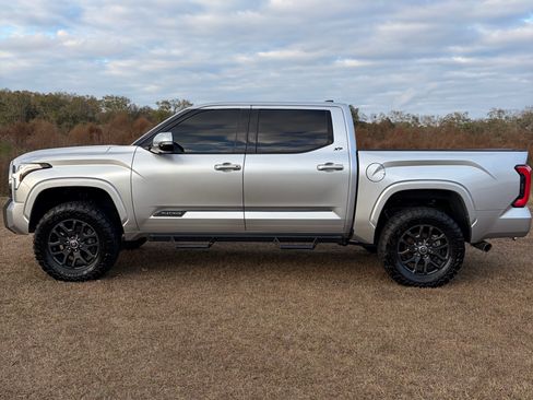 Used 2023 Toyota Tundra Platinum image 5