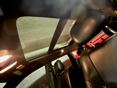 Used 2017 Jeep Grand Cherokee Limited w/ Luxury Group II image 12