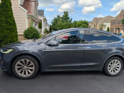 Used 2018 Tesla Model X 100D image 4