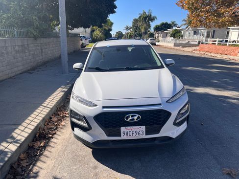Used 2020 Hyundai Kona SE w/ Cargo Package image 1