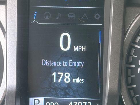 Used 2021 Toyota Tacoma SR5 image 16