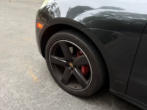 Used 2018 Porsche Macan GTS w/ Premium Package Plus image 10