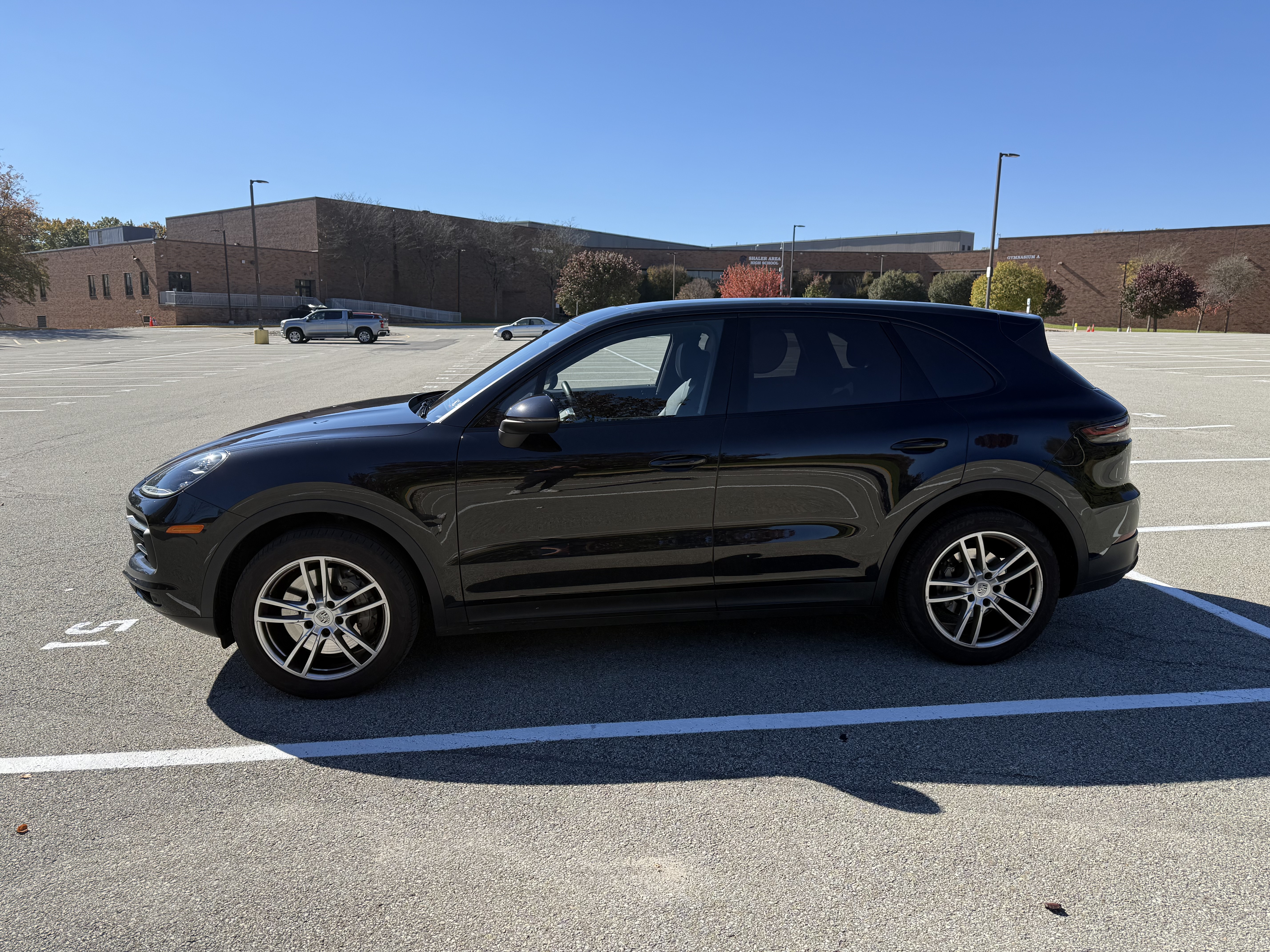 Used 2019 Porsche Cayenne S AWD/4WD image 5