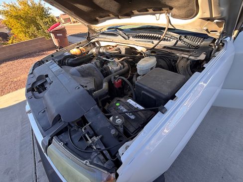 Used 2004 Chevrolet Silverado 1500 W/T image 4
