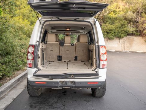 Used 2011 Land Rover LR4 image 29