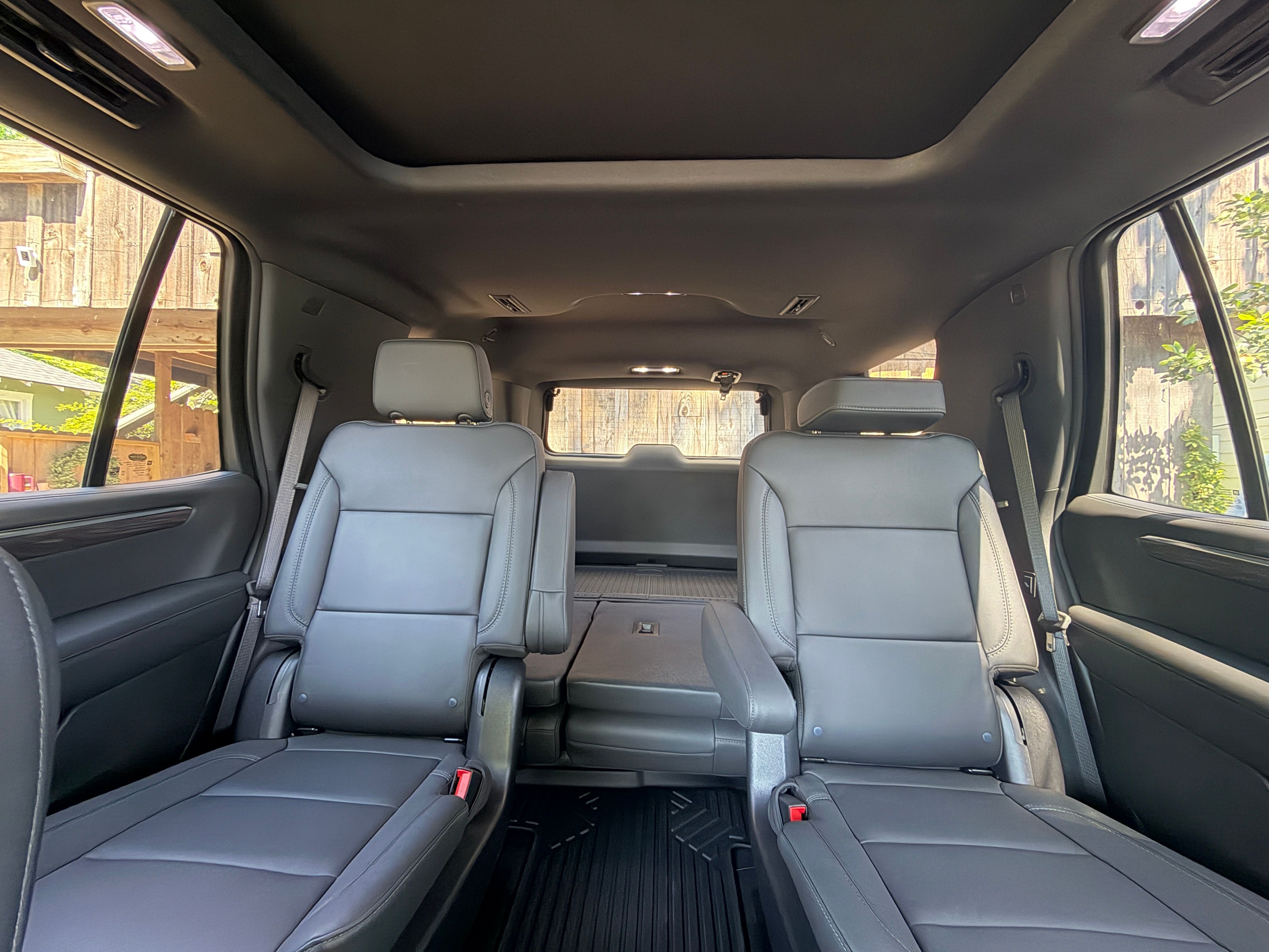 Used 2025 Chevrolet Tahoe LT w/ Comfort Package AWD/4WD image 11