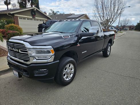 Used 2023 RAM 2500 Laramie image 1