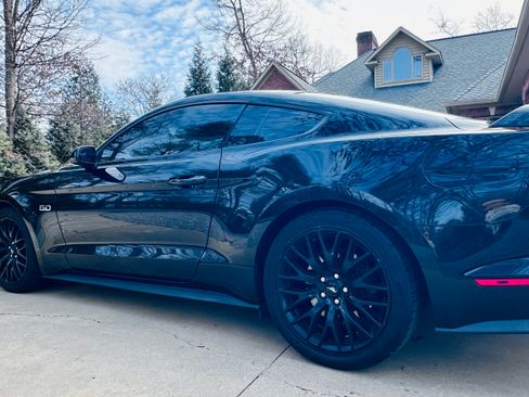 Used 2019 Ford Mustang GT w/ GT Performance Package image 8