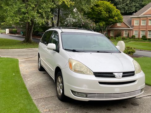 Used 2004 Toyota Sienna XLE FWD image 6