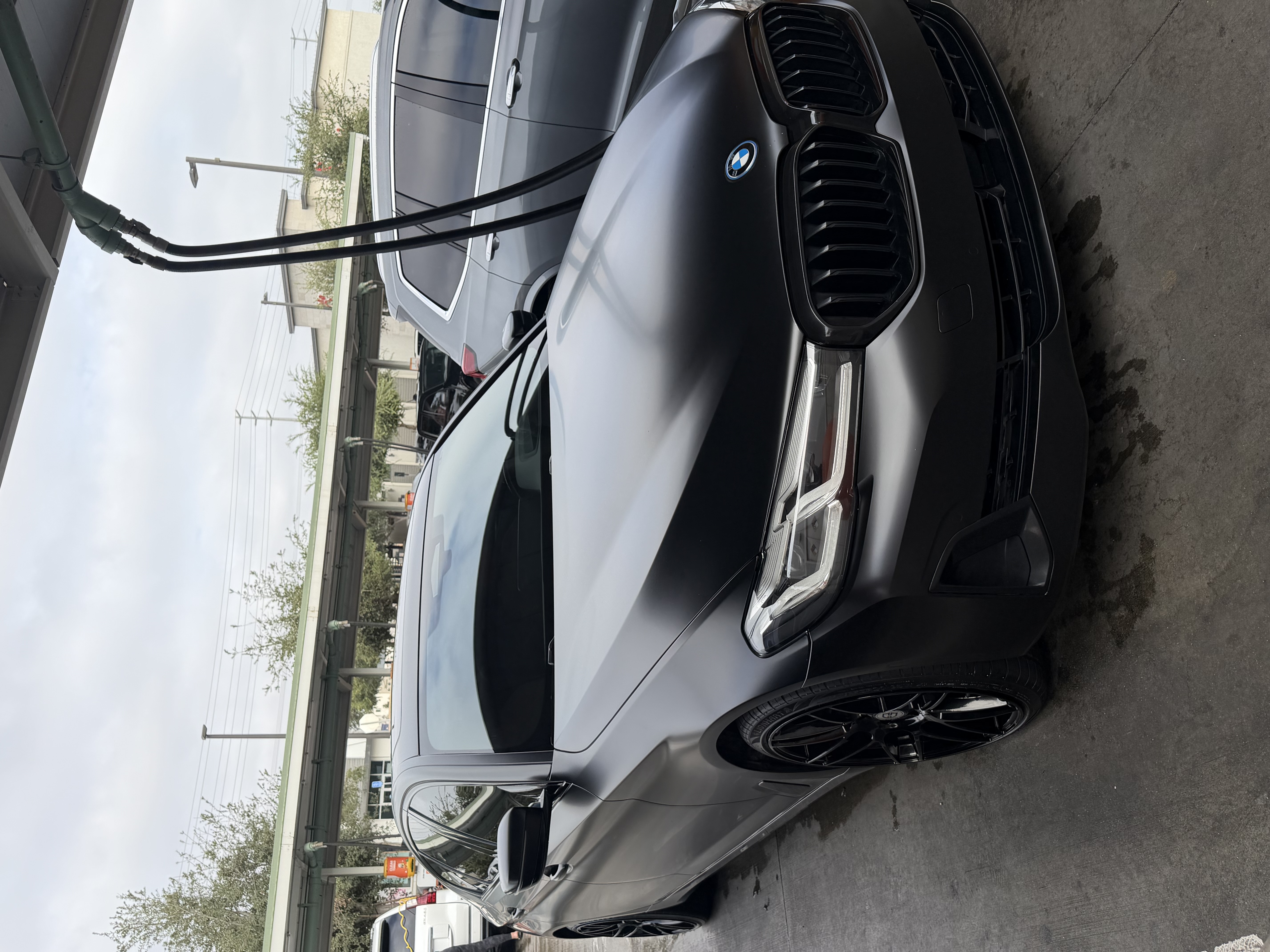 Used 2022 BMW 530e w/ Premium Package RWD image 5