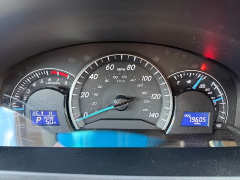 Used 2015 Toyota Camry LE image 20