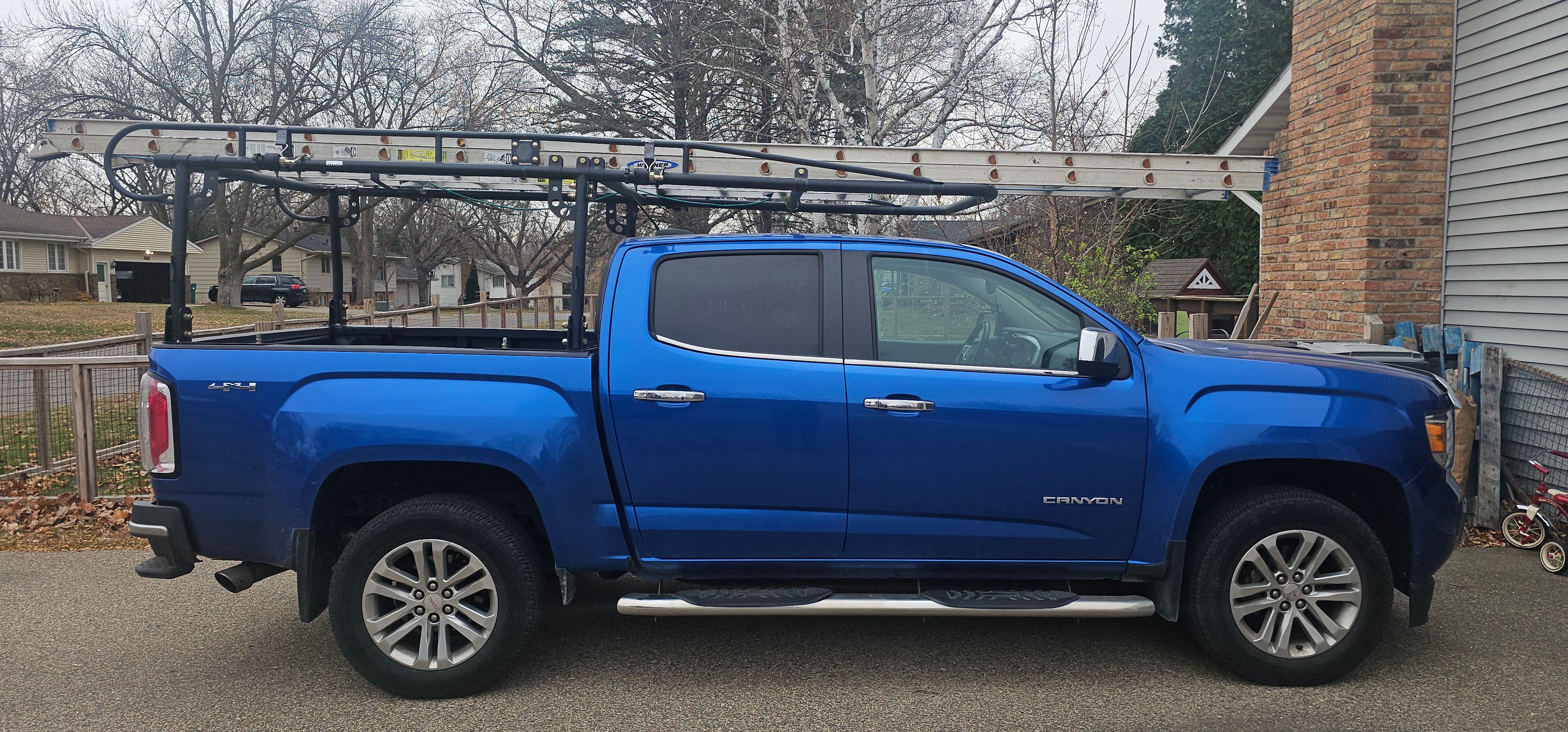 Used 2018 GMC Canyon SLT w/ Driver Alert Package AWD/4WD image 2