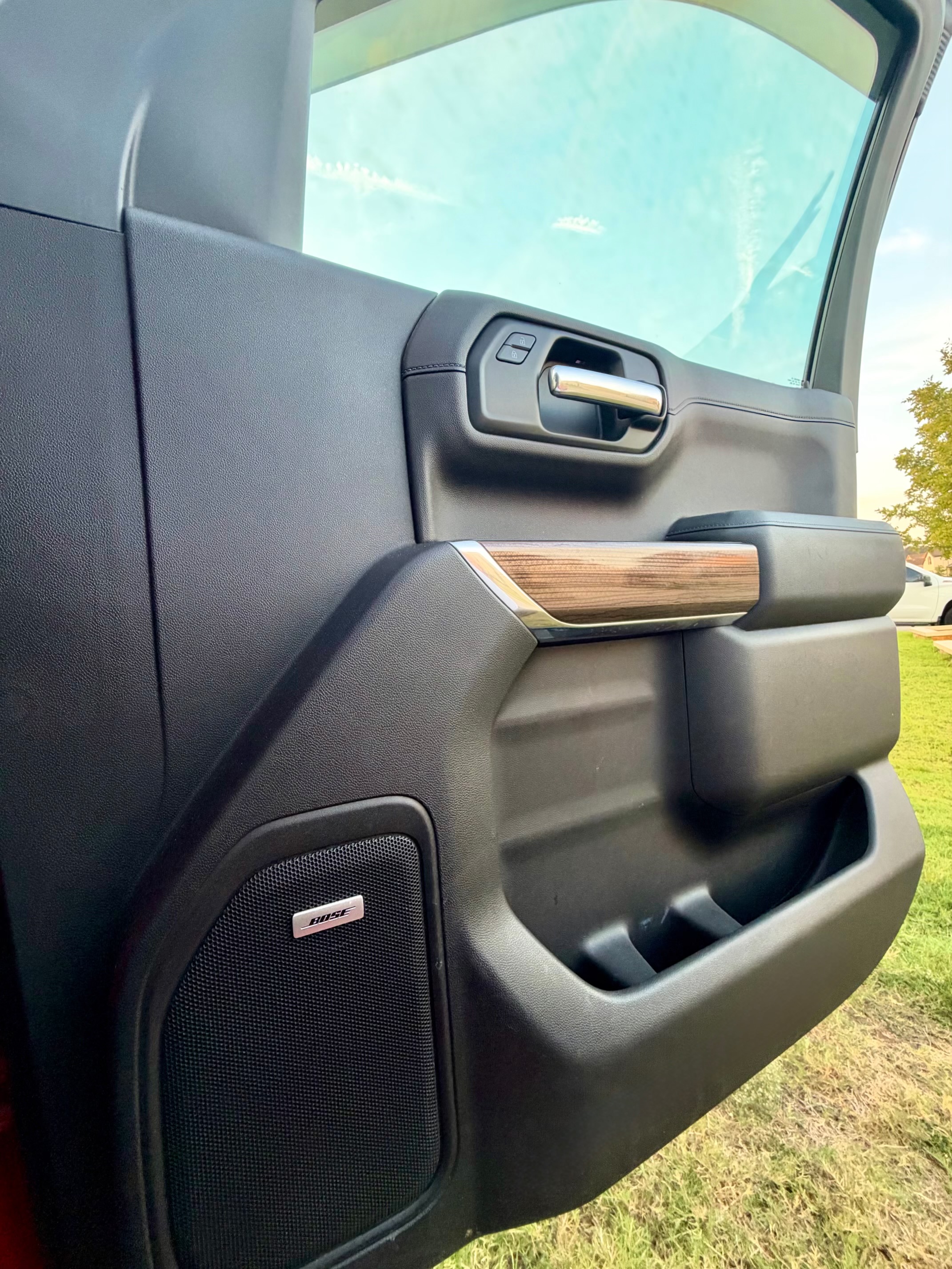 Used 2019 Chevrolet Silverado 1500 LT Trail Boss AWD/4WD image 13