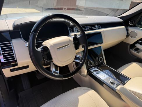 Used 2019 Land Rover Range Rover HSE AWD/4WD image 9