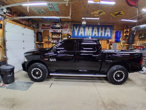 Used 2014 RAM 1500 Express image 9