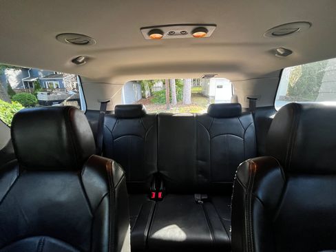 Used 2013 GMC Acadia SLT image 13