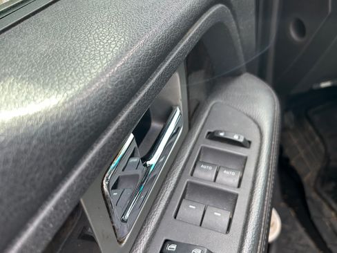 Used 2013 Ford F150 Platinum image 11