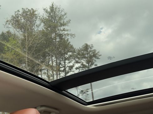 Used 2019 Ford Edge Titanium w/ Equipment Group 301A image 8