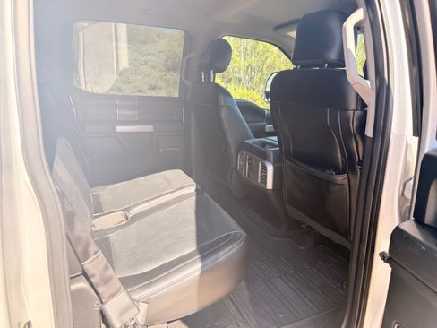 Used 2017 Ford F350 Lariat w/ Tow Technology Bundle image 17