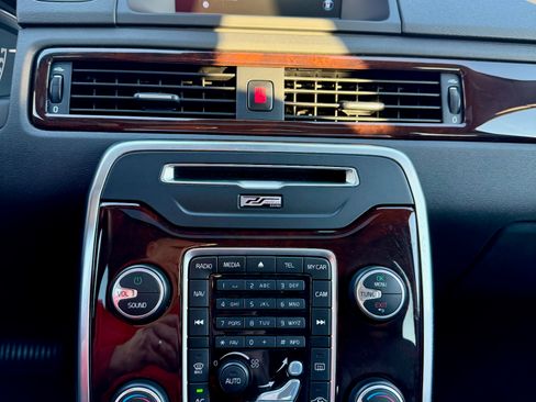 Used 2014 Volvo XC70 3.2 Platinum image 26