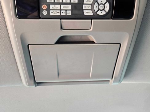 Used 2011 Honda Odyssey Touring image 8