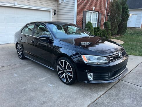 Used 2013 Volkswagen Jetta GLI Autobahn image 1