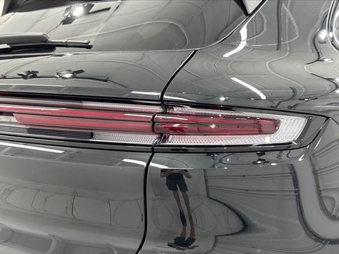 Used 2024 Porsche Cayenne image 10