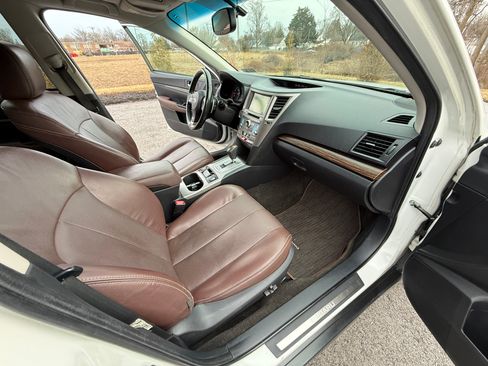 Used 2013 Subaru Outback 2.5i Limited w/ Special Appearance Pkg image 11