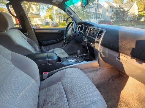 Used 2005 Toyota 4Runner Sport image 14
