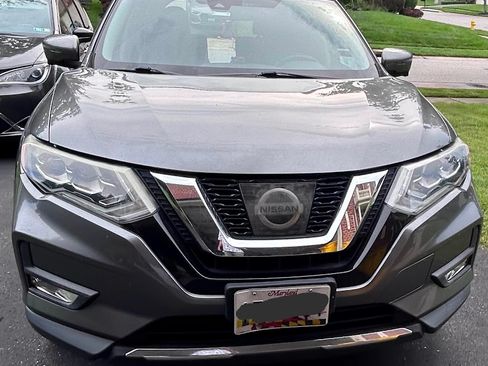 Used 2017 Nissan Rogue SL w/ SL Premium Package image 11