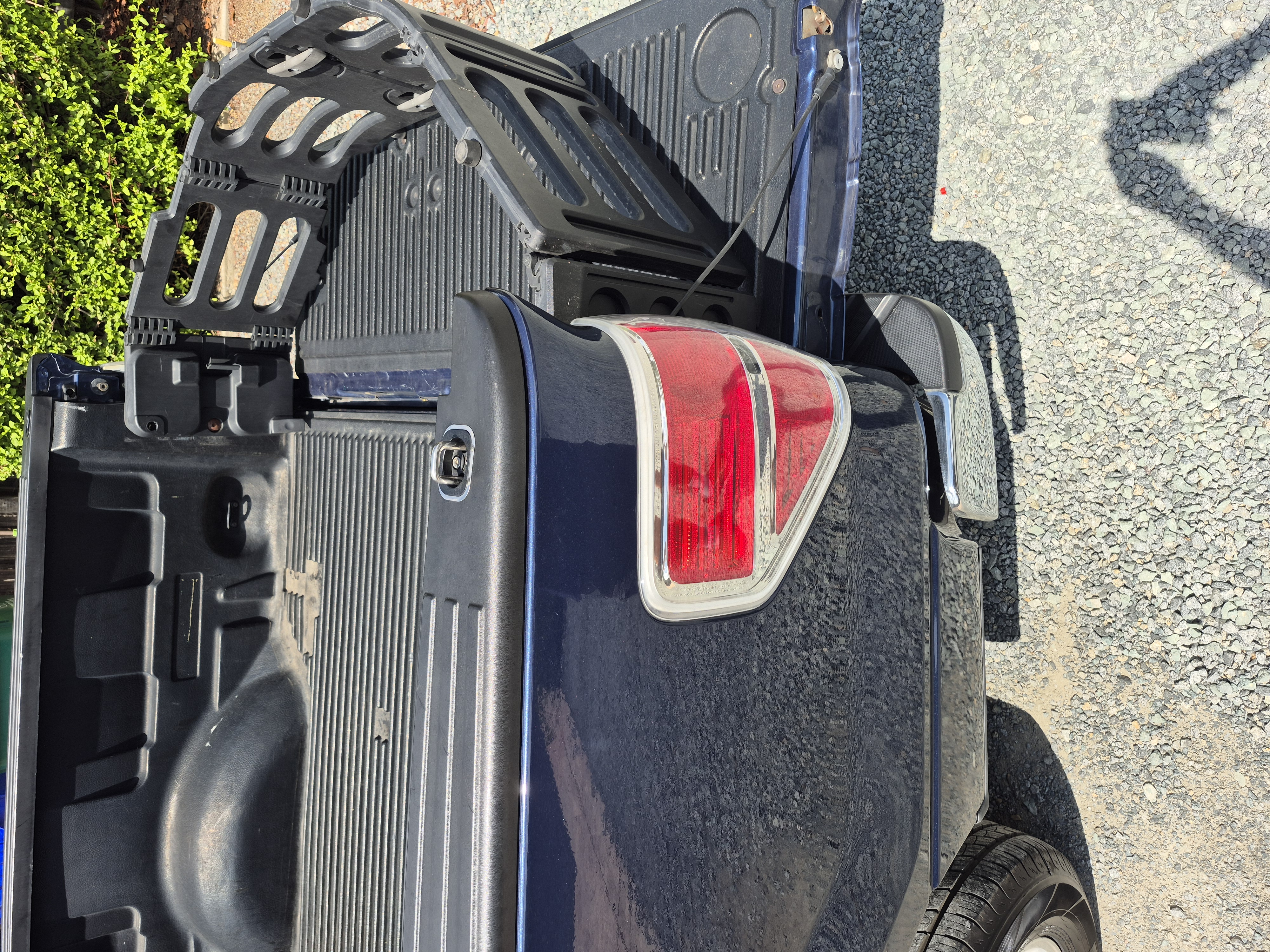Used 2013 Ford F150 XLT w/ Mid Equipment Group RWD image 4