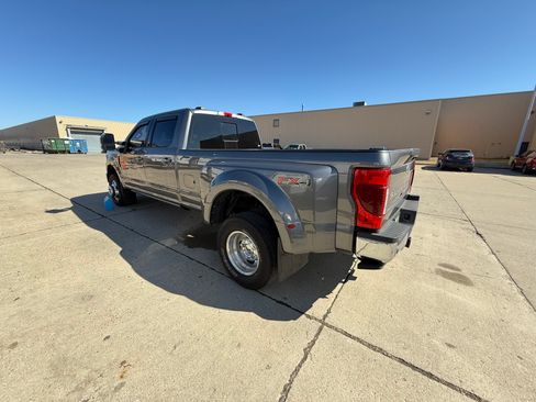 Used 2022 Ford F350 Lariat w/ Lariat Ultimate Package AWD/4WD image 8