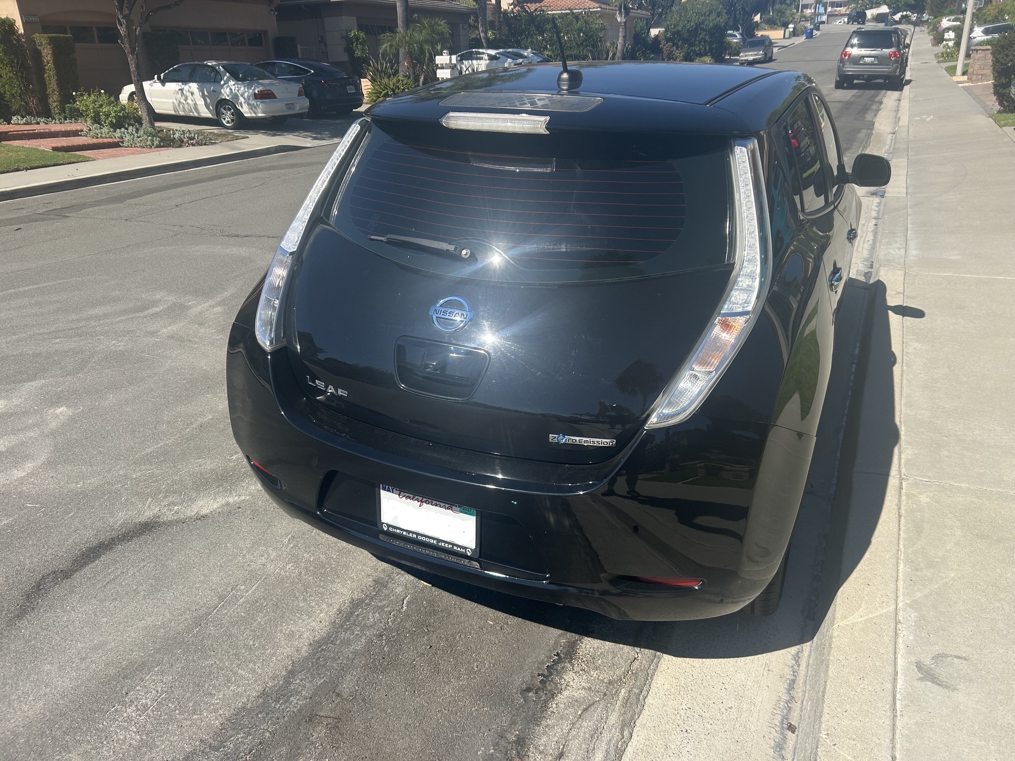 Used 2017 Nissan Leaf SL w/ Premium Package FWD image 5