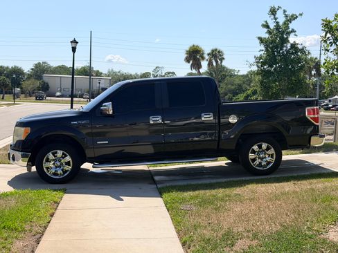 Used 2011 Ford F150 XLT w/ XLT Chrome Pkg RWD image 5