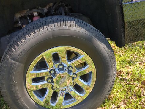 Used 2015 Chevrolet Silverado 2500 LTZ w/ Z71 Package, Off-Road image 17