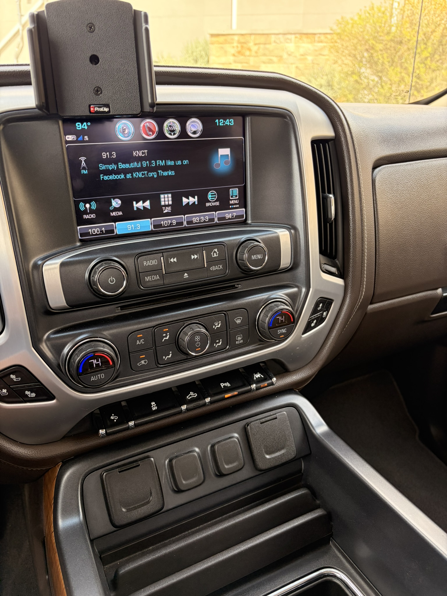 Used 2018 GMC Sierra 1500 SLT w/ Enhanced Driver Alert Package RWD image 10