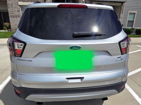 Used 2017 Ford Escape SE w/ Equipment Group 201A AWD/4WD image 6