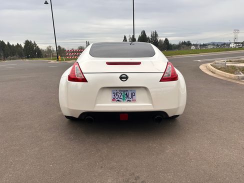 Used 2013 Nissan 370Z Touring w/ Sport Pkg image 6