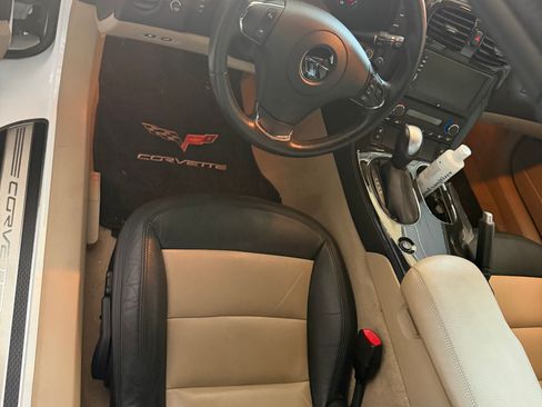 Used 2012 Chevrolet Corvette Grand Sport w/ 3LT Preferred Equipment Group RWD image 10